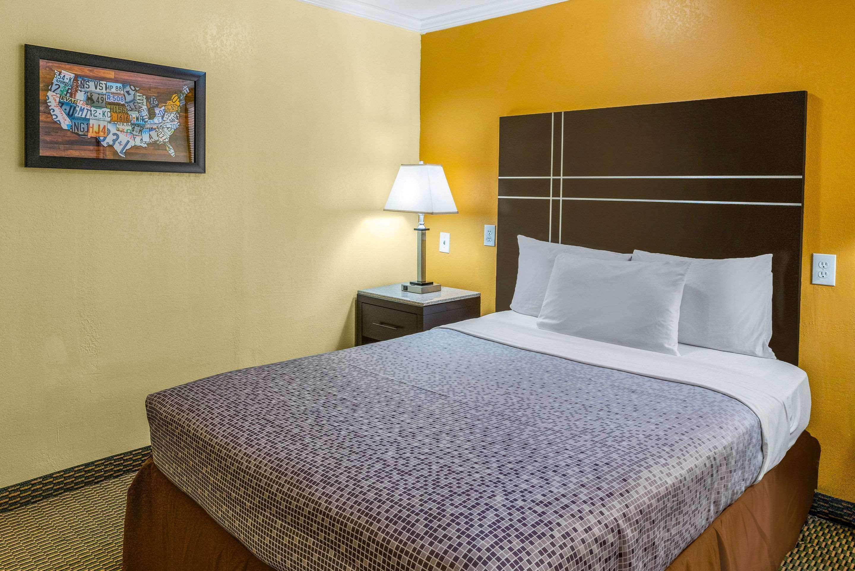 Econo Lodge Beach And Boardwalk Atlantic City Exterior foto