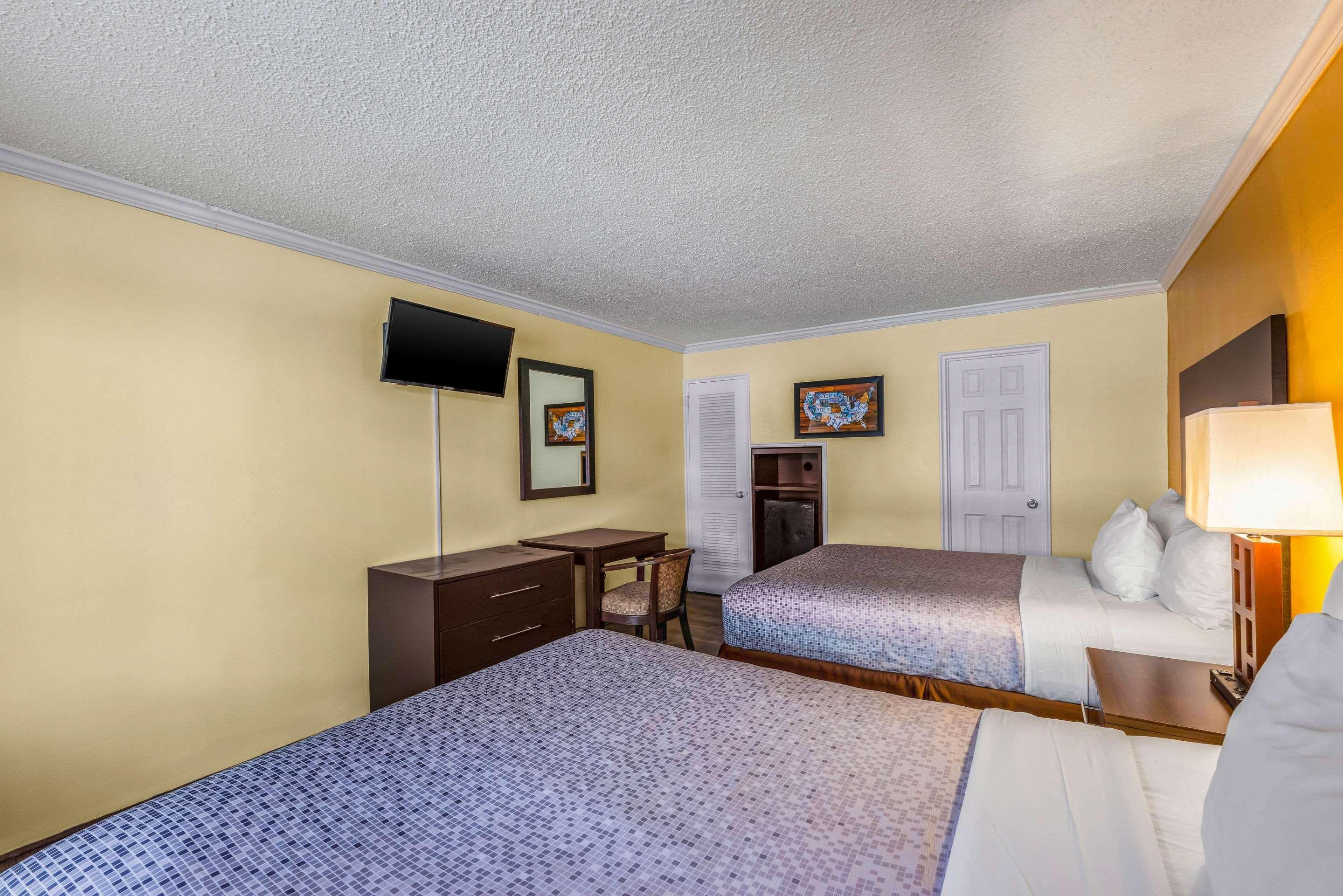 Econo Lodge Beach And Boardwalk Atlantic City Exterior foto